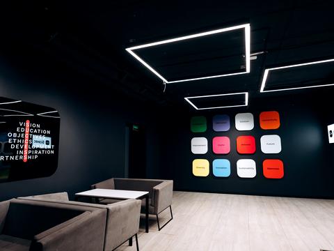 комерційна за адресою Петра Калнишевського вул. (Харитонова), 1а