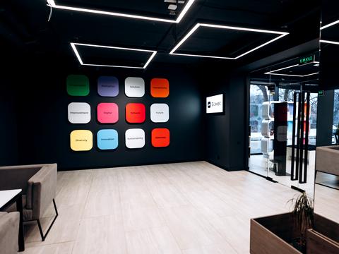 комерційна за адресою Петра Калнишевського вул. (Харитонова), 1а