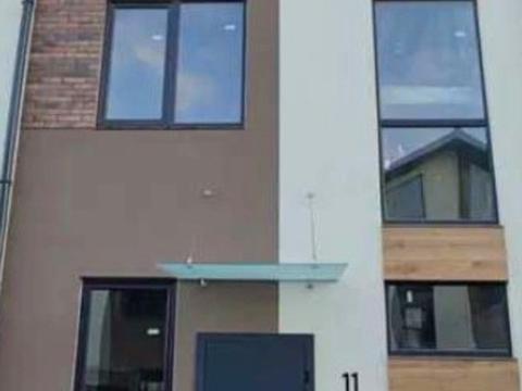 будинок за адресою Червонохутірська вул.