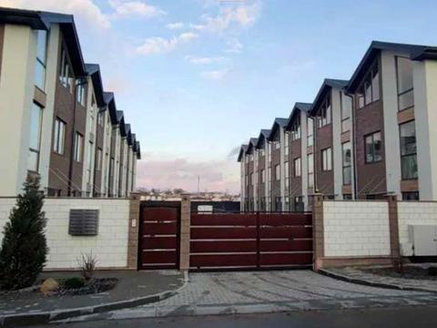 будинок за адресою Червонохутірська вул.