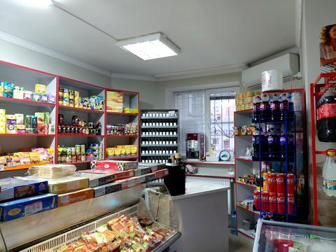 комерційна за адресою Володимира Великого вул., 9