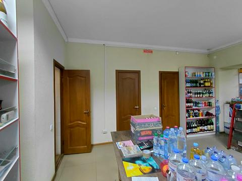 комерційна за адресою Володимира Великого вул., 9