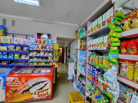 комерційна за адресою Володимира Великого вул., 9