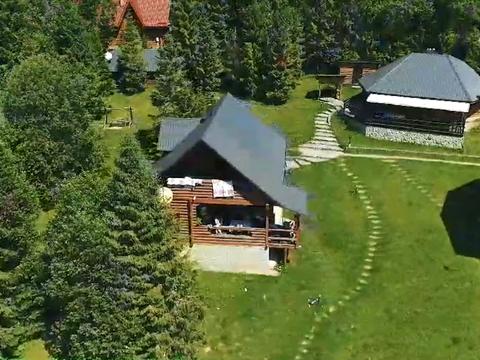 комерційна за адресою Зоряна вул., 1