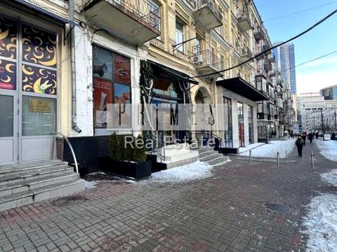 комерційна за адресою Басейна вул., 1/2