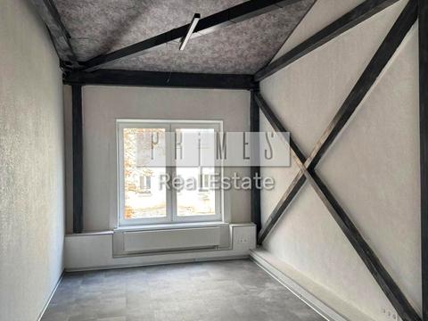 комерційна за адресою Івана Франка вул., 26