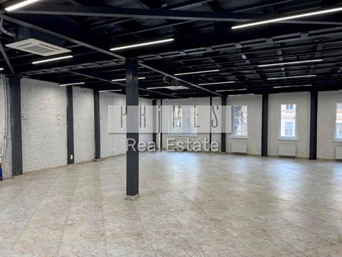 комерційна за адресою Івана Франка вул., 26