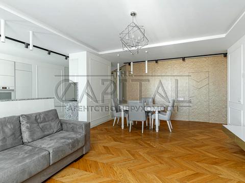 квартира за адресою Раїси Окіпної вул., 10-А