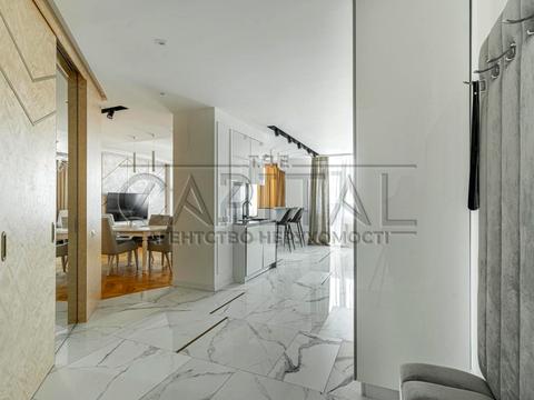 квартира за адресою Раїси Окіпної вул., 10-А