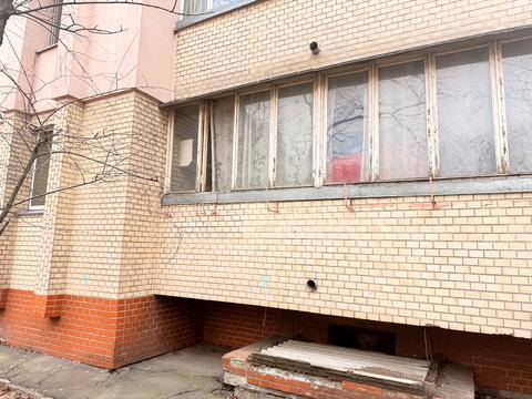 комерційна за адресою Чоколівський бульв., 4