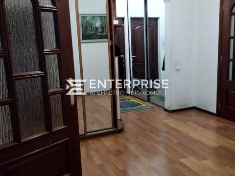 квартира по адресу Драгоманова ул., 23