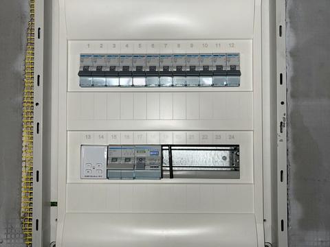 квартира за адресою Тролейбусна вул., (Будинок)