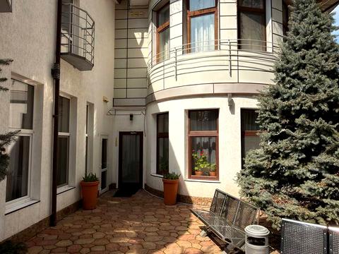 коммерческая по адресу Кондрашина, 1А