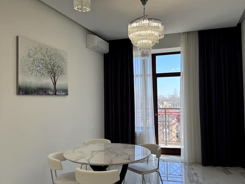 квартира по адресу Французский бульв., 2