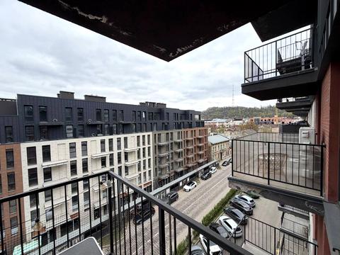 квартира по адресу Черновола просп. (700-летия Львова), 16д