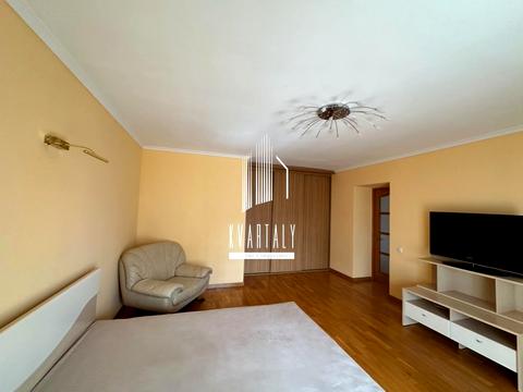 квартира за адресою Стадіонна вул., 6