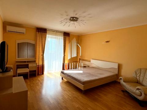 квартира за адресою Стадіонна вул., 6