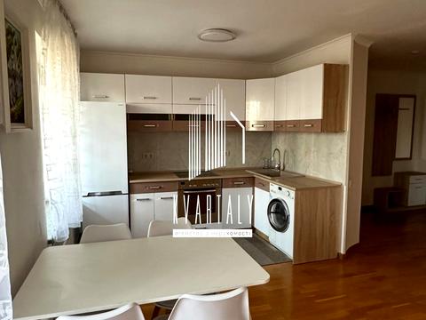 квартира за адресою Стадіонна вул., 6