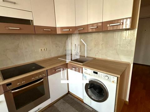 квартира за адресою Стадіонна вул., 6