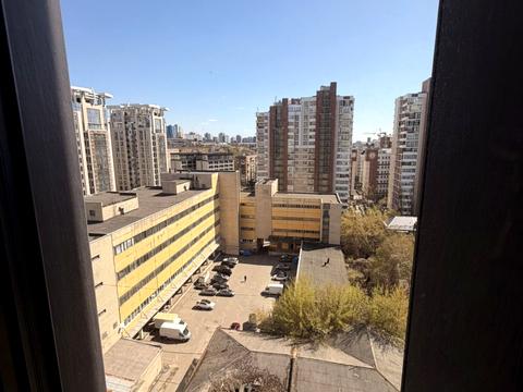 квартира за адресою Василя Тютюнника вул. (Анрі Барбюса), (Будинок 3)