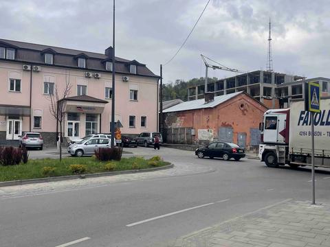 комерційна за адресою Богдана Хмельницького  вул., 160