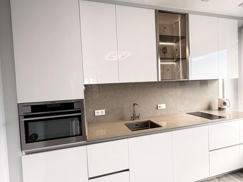 квартира за адресою Зарічна вул., 4