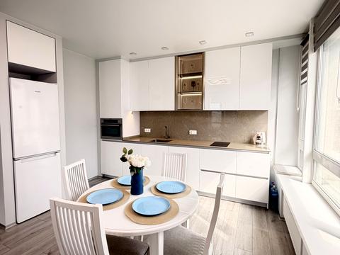 квартира за адресою Зарічна вул., 4