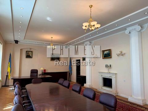 коммерческая по адресу Лютеранская ул., 28