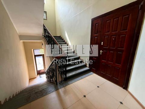 коммерческая по адресу Лютеранская ул., 28