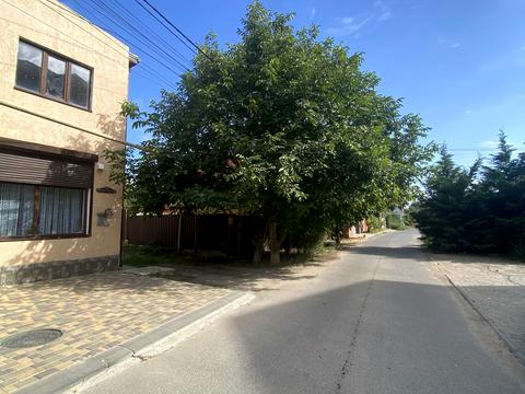 комерційна за адресою Институтская, 17