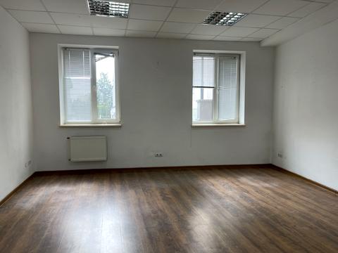 комерційна за адресою Словацького вул., 3