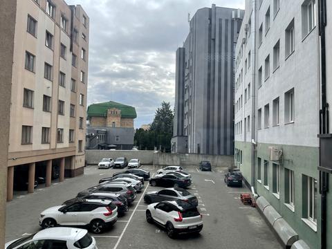 комерційна за адресою Словацького вул., 3