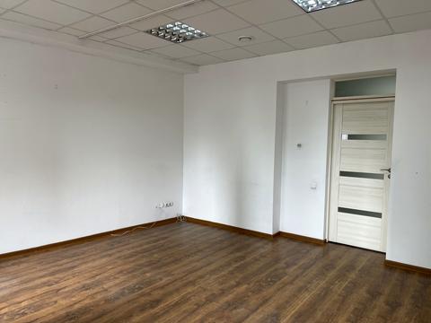 комерційна за адресою Словацького вул., 3