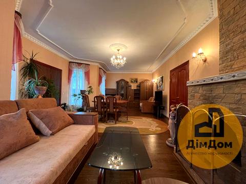 будинок за адресою Орхідейна, 60
