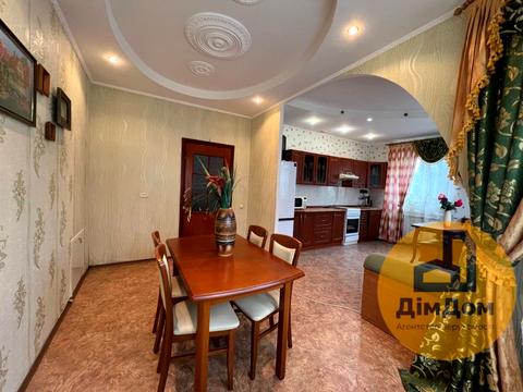 будинок за адресою Орхідейна, 60
