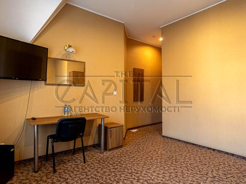 комерційна за адресою Берестейське шосе (Брест-Литовське), 8а