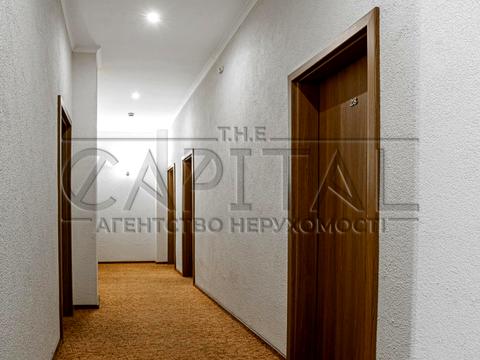 комерційна за адресою Берестейське шосе (Брест-Литовське), 8а