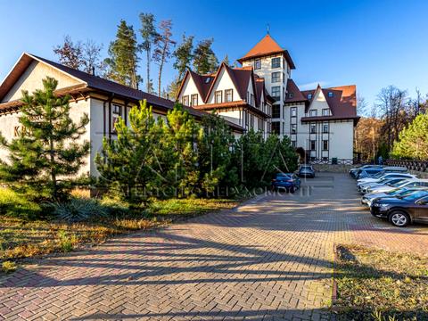 комерційна за адресою Берестейське шосе (Брест-Литовське), 8а