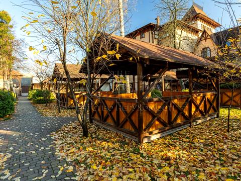 комерційна за адресою Берестейське шосе (Брест-Литовське), 8а