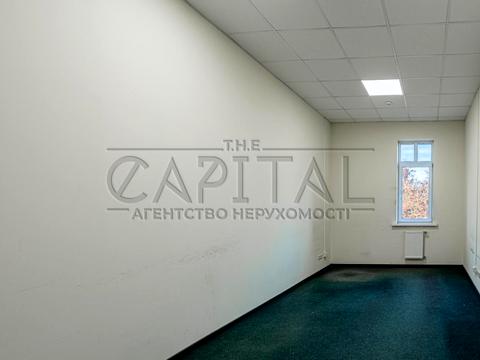 комерційна за адресою Берестейське шосе (Брест-Литовське), 8а