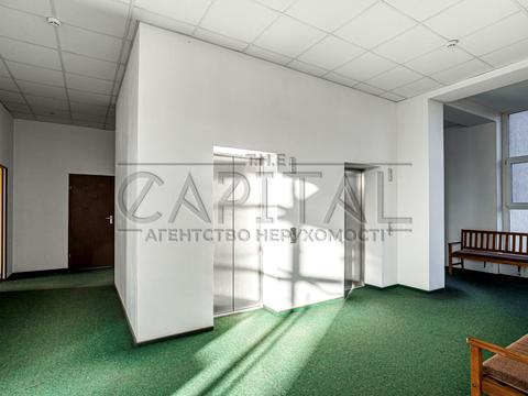 комерційна за адресою Берестейське шосе (Брест-Литовське), 8а
