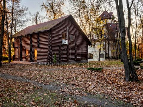 комерційна за адресою Берестейське шосе (Брест-Литовське), 8а