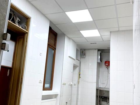 коммерческая по адресу Приморский бульв., 4