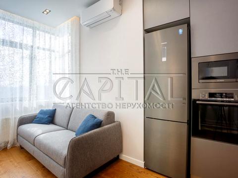 квартира за адресою Дніпровська набережна вул., 14-Б