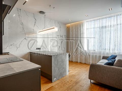 квартира за адресою Дніпровська набережна вул., 14-Б