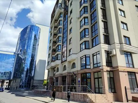 квартира по адресу Героев Евромайдана пл., 9