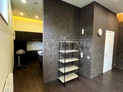 комерційна за адресою Практична вул., 3