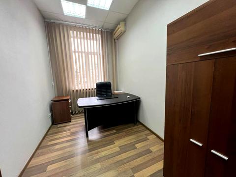 коммерческая по адресу Жилянская ул., 31