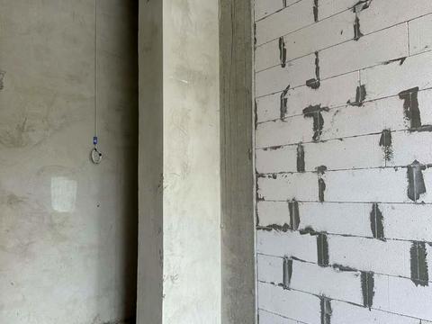 комерційна за адресою Торговиця вул., (Будинок)