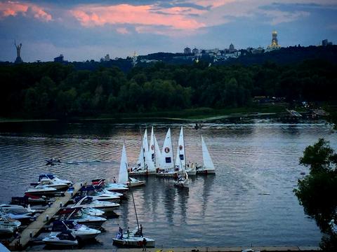 квартира за адресою Раїси Окіпної вул., 18